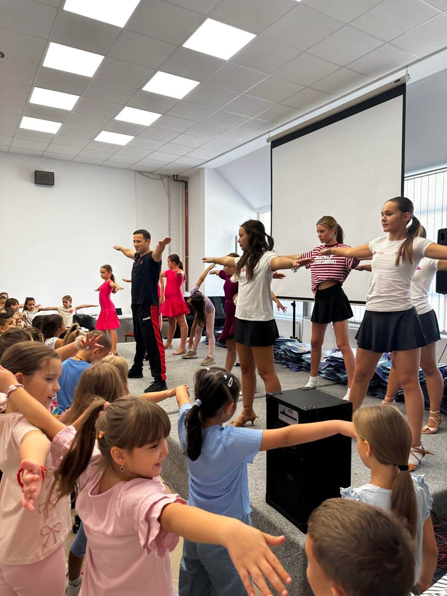 Први плесни кораци наших најмлађих ученика