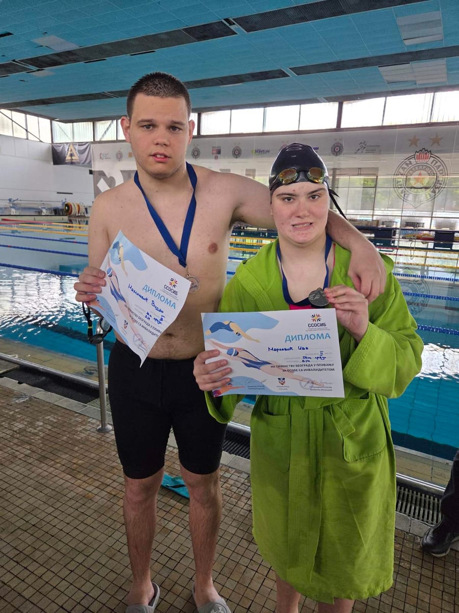 Osam medalja u plivanju
