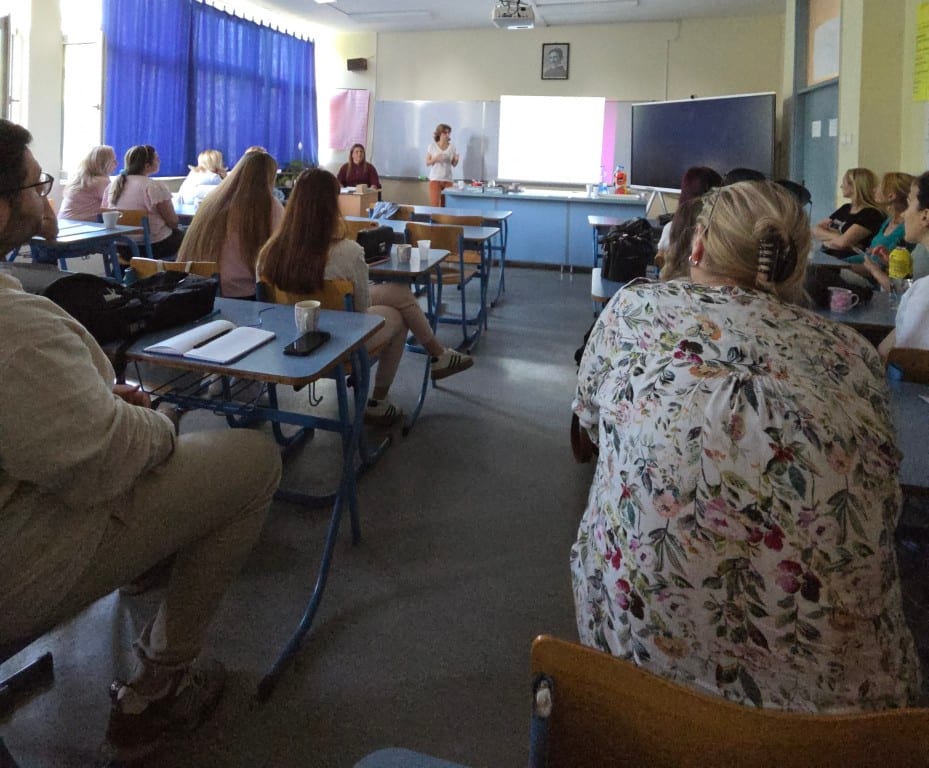 „Od uverenja do akcije: efektivna saradnja porodice, škole i zajednice“