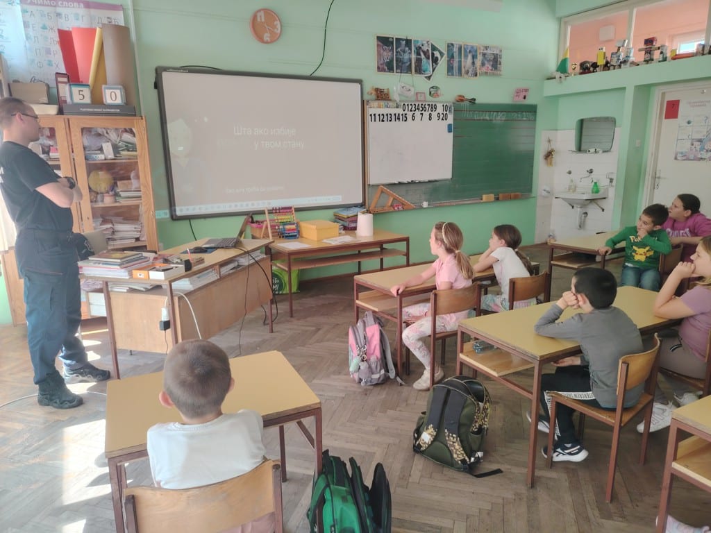 „Zajedno i bezbedno kroz detinjstvo“