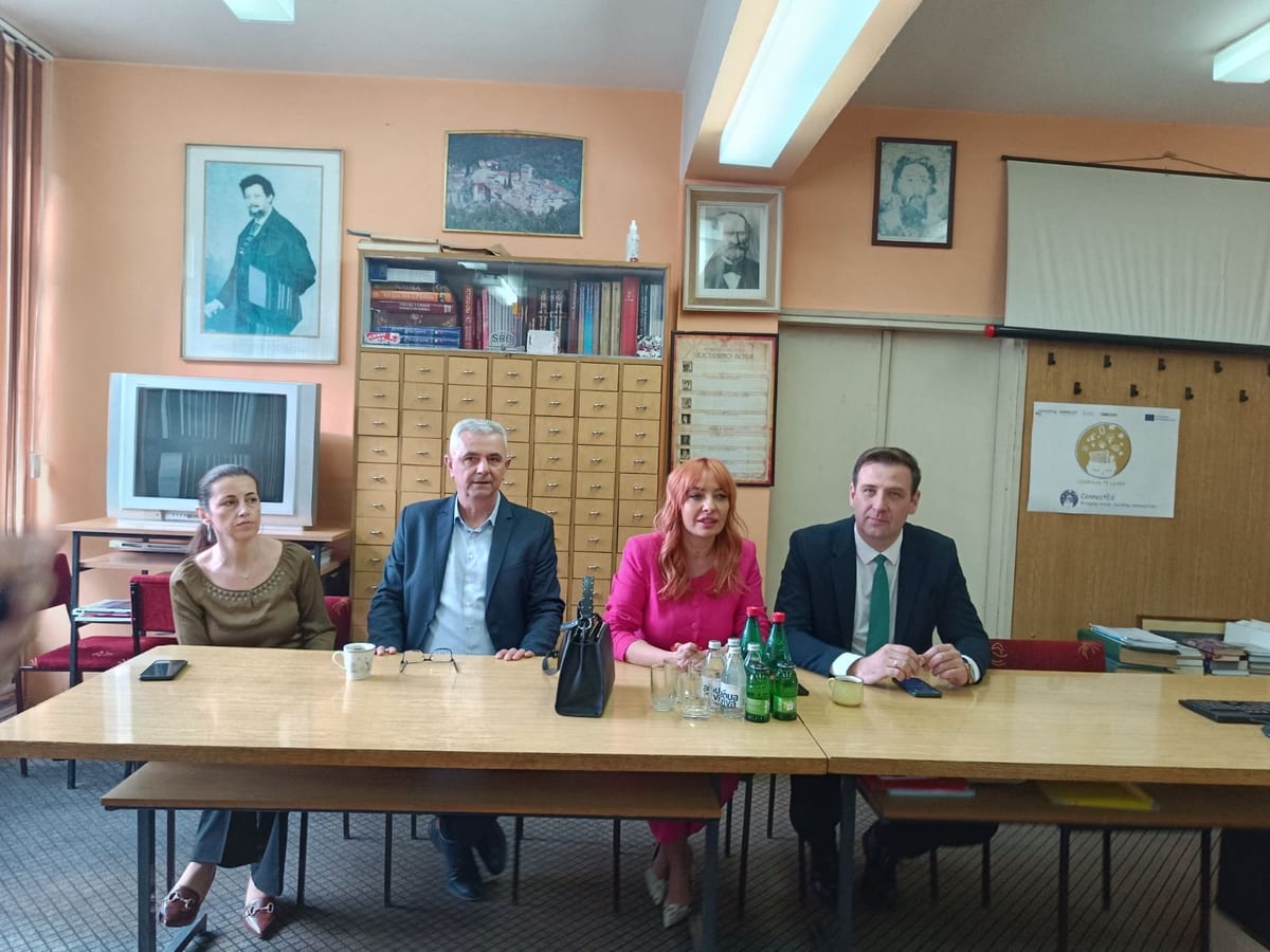 Poseta državnog sekretara Ministarstva prosvete — Jasmina Hodžića