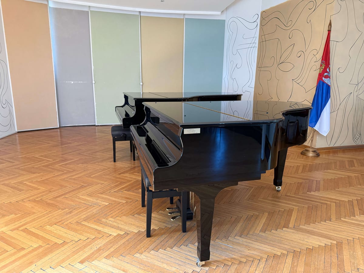 Novi koncertni klavir Kawai u našoj školi