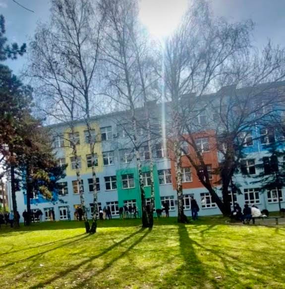 OBAVEŠTENJE O POLAGANJU ISPITA ZA VANREDNE UČENIKE AVGUSTOVSKI ISPITNI ROK (ŠKOLSKA 2025/2026. GODINA)